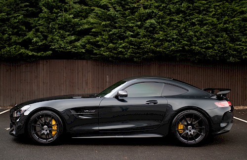 2019/19 Mercedes-AMG GT R 12...