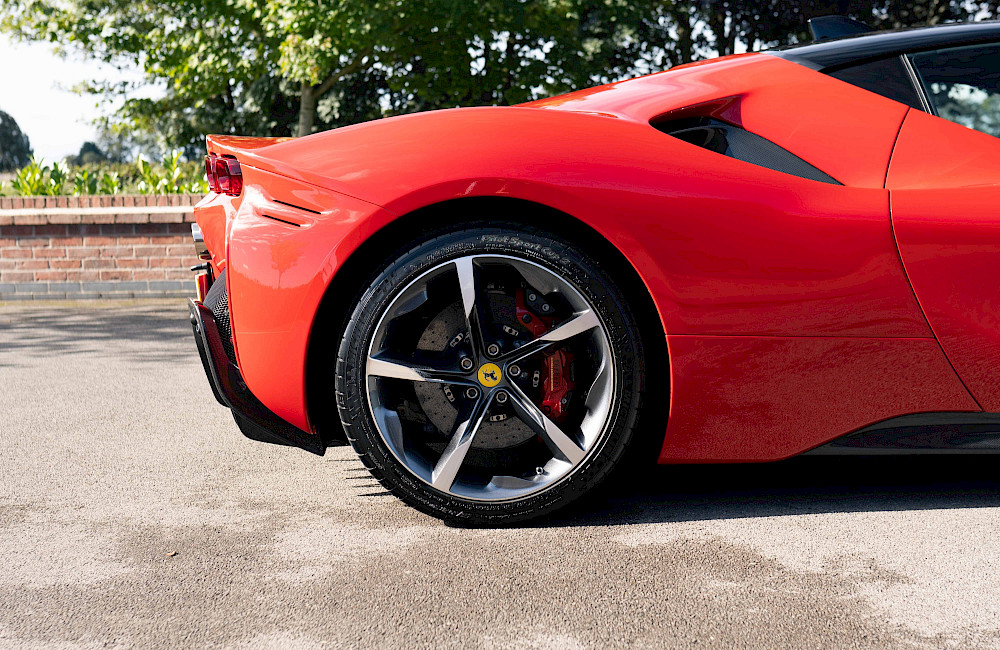 2021/21 Ferrari SF90 Stradale 16