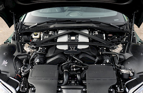 2023/72 Aston Martin V12 Vantage 'Q by Aston Martin' 46...
