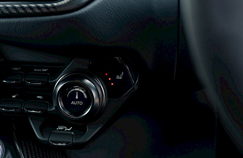 2023/72 Aston Martin V12 Vantage 'Q by Aston Martin' 62...