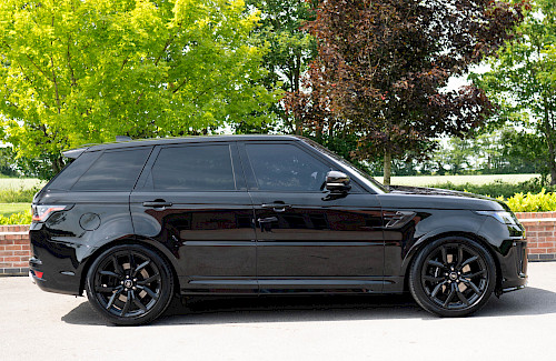 2021/71 Range Rover Sport SVR Carbon Edition 14...