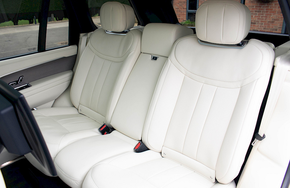 2023/72 Range Rover Vogue First Edition LWB P530 34