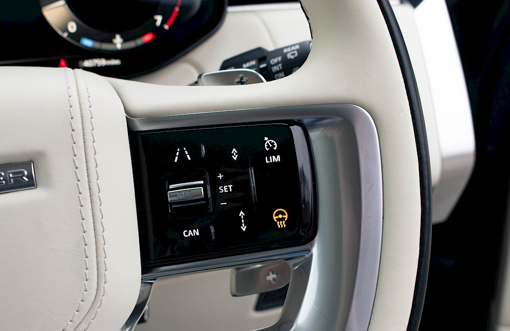 2023/72 Range Rover Vogue First Edition LWB P530 44