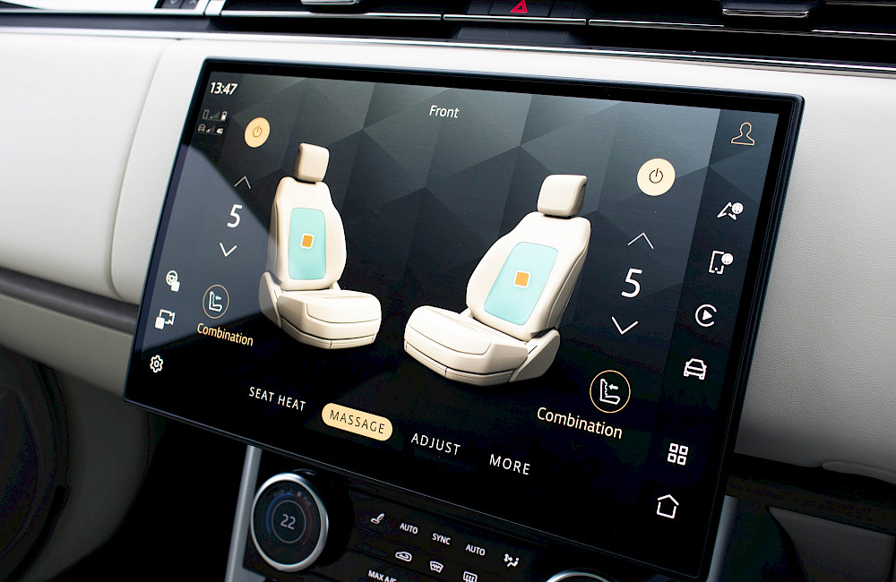 2023/72 Range Rover Vogue First Edition LWB P530 57