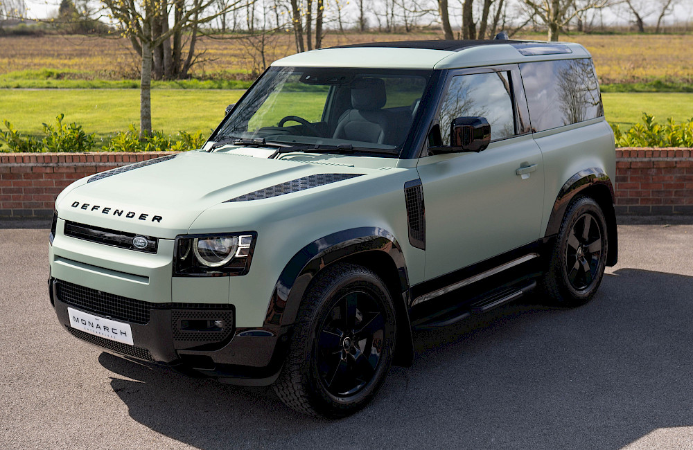 2023/23 Land Rover Defender 90 D300 75th Limited Edition 3