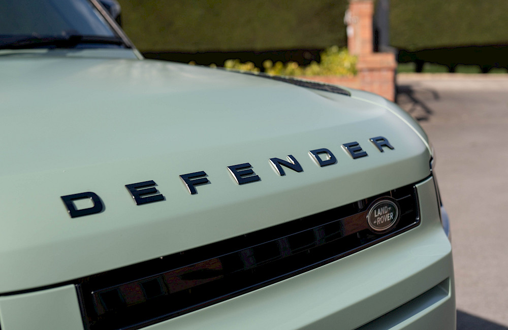 2023/23 Land Rover Defender 90 D300 75th Limited Edition 17