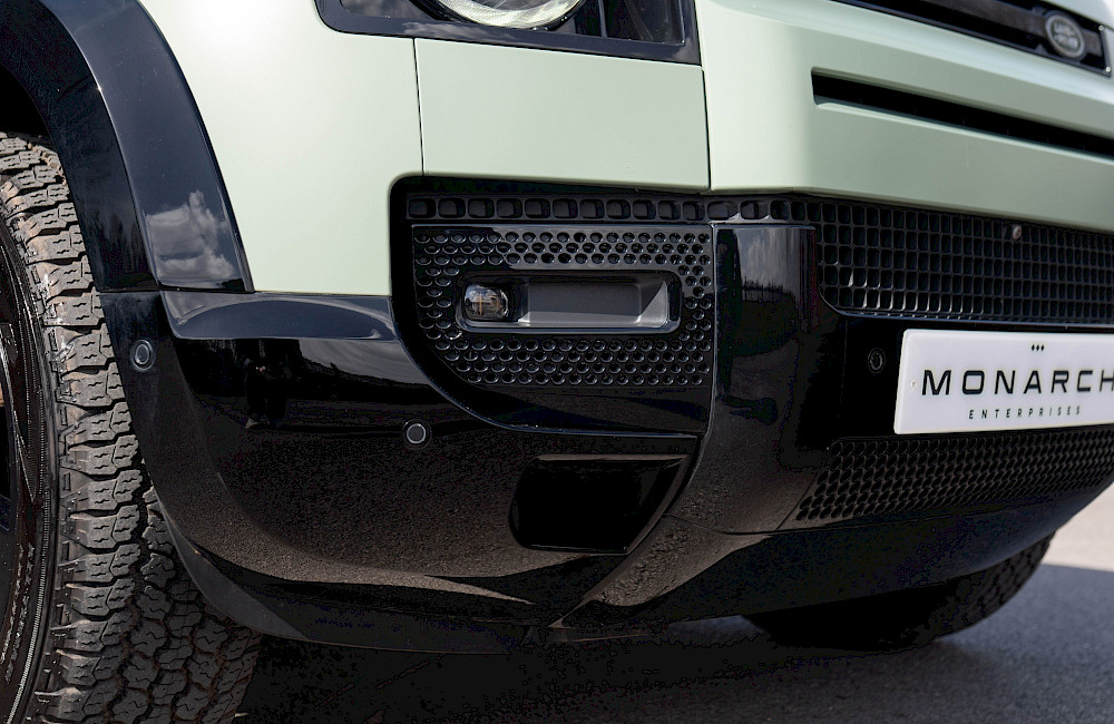 2023/23 Land Rover Defender 90 D300 75th Limited Edition 18