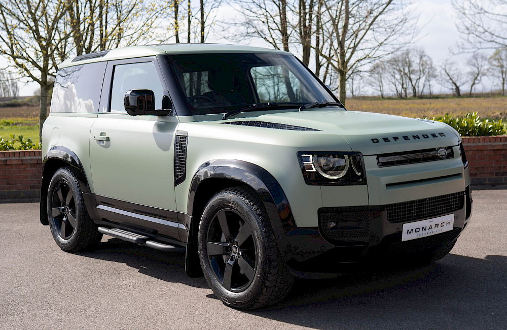 2023/23 Land Rover Defender 90 D300 75th Limited Edition 4