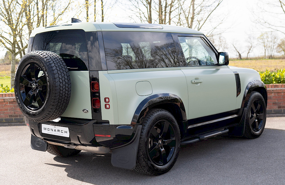 2023/23 Land Rover Defender 90 D300 75th Limited Edition 8