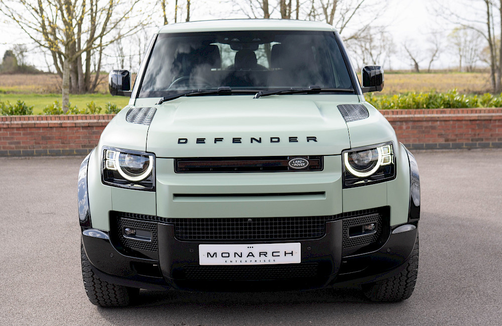 2023/23 Land Rover Defender 90 D300 75th Limited Edition 12