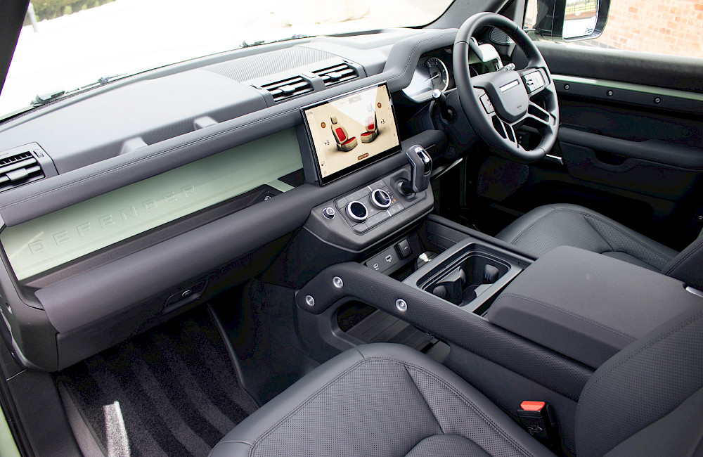 2023/23 Land Rover Defender 90 D300 75th Limited Edition 35